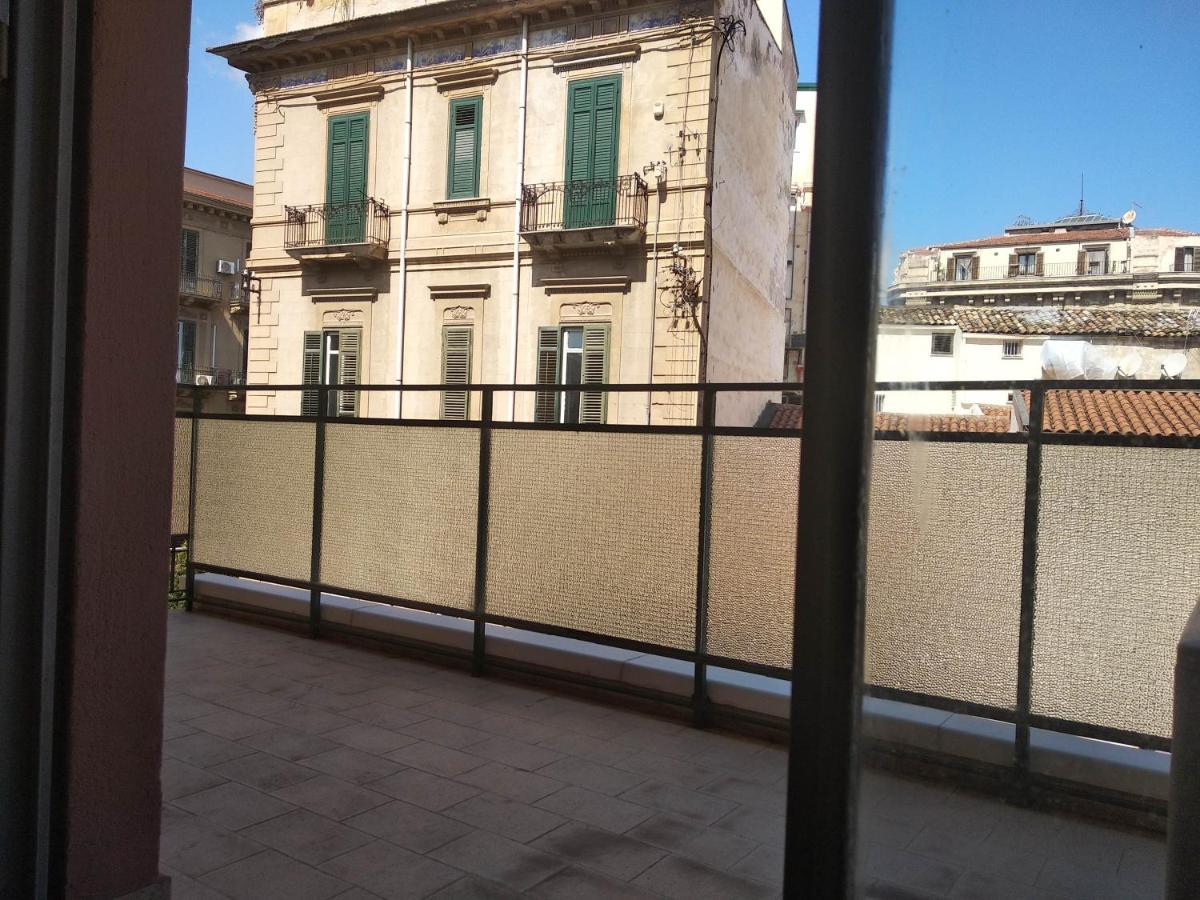 Lgb Students And Youth Tourists - New Friends Loves Flirt Adventures Palermo Exterior photo