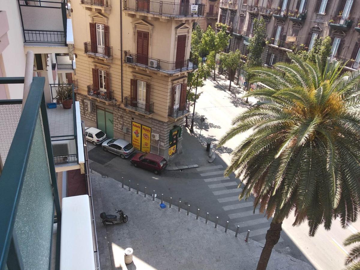 Lgb Students And Youth Tourists - New Friends Loves Flirt Adventures Palermo Exterior photo