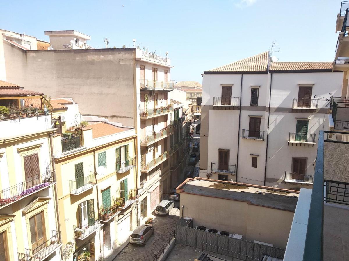 Lgb Students And Youth Tourists - New Friends Loves Flirt Adventures Palermo Exterior photo