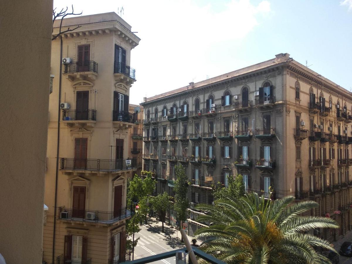 Lgb Students And Youth Tourists - New Friends Loves Flirt Adventures Palermo Exterior photo