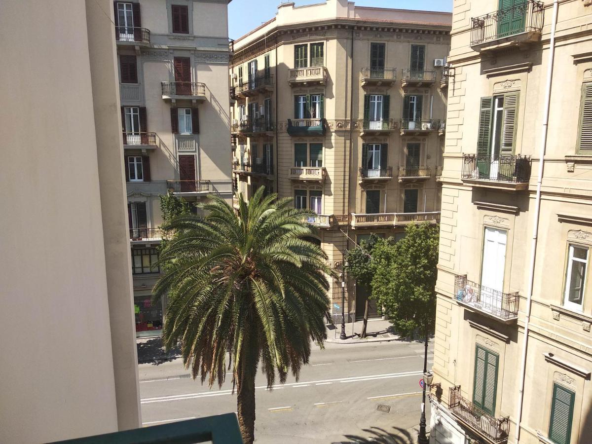 Lgb Students And Youth Tourists - New Friends Loves Flirt Adventures Palermo Exterior photo