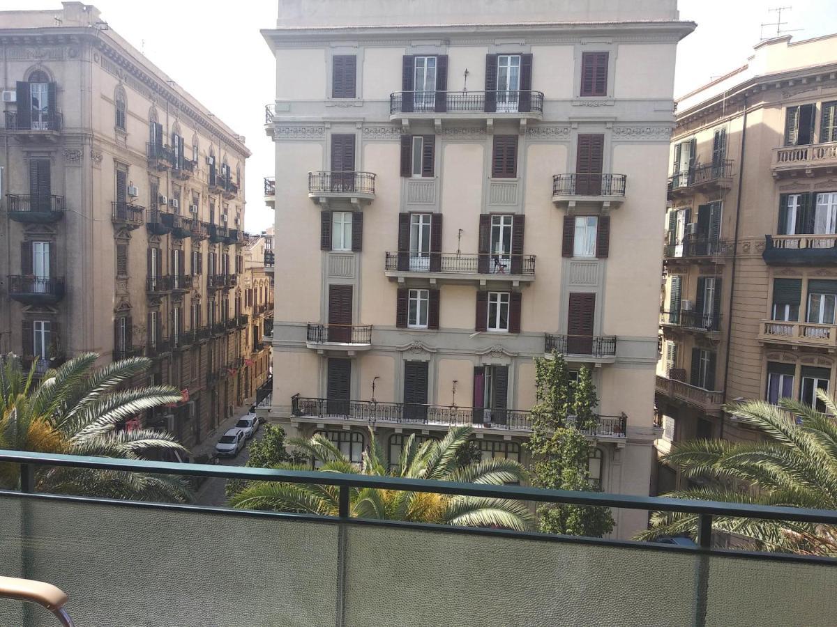Lgb Students And Youth Tourists - New Friends Loves Flirt Adventures Palermo Exterior photo